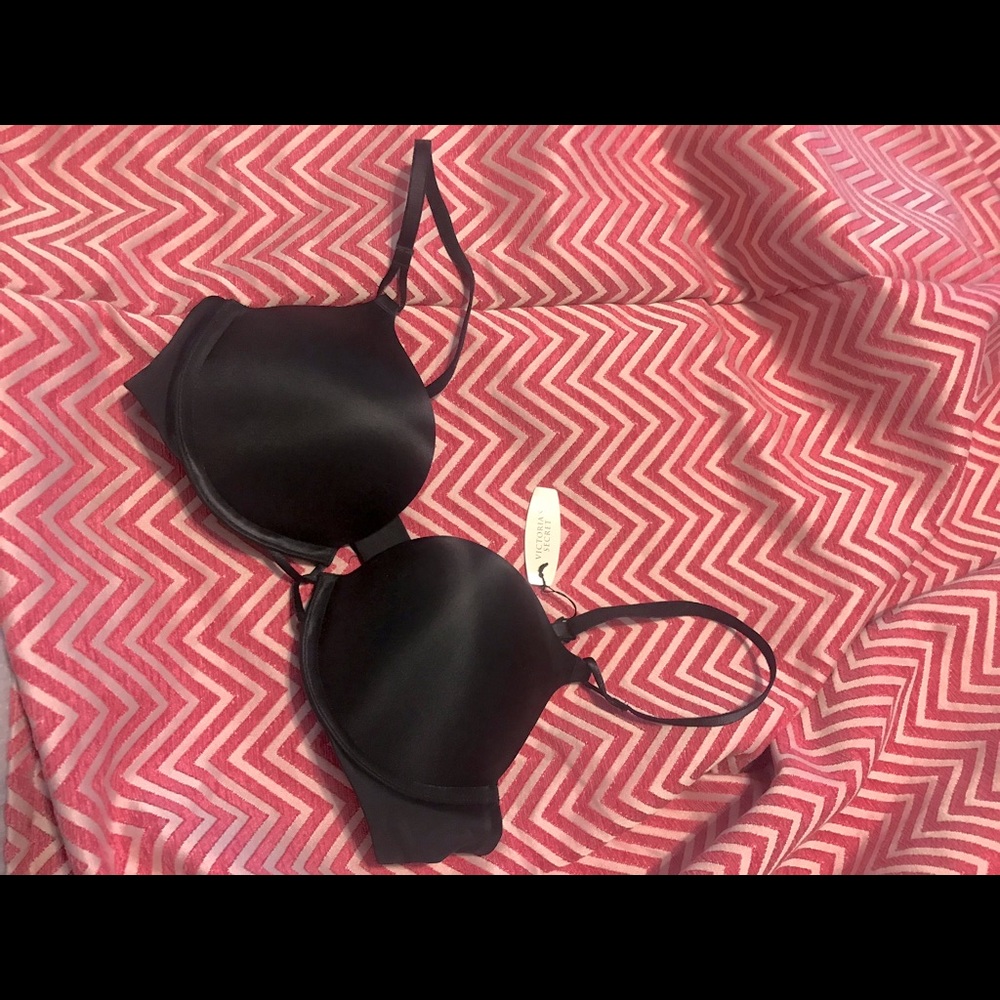 Victoria’s Secret 36A push-up bra